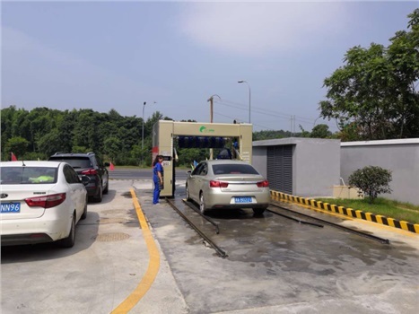 湖南中石化益陽城投加油站安裝 LTZ1—5DG往復(fù)式洗車機